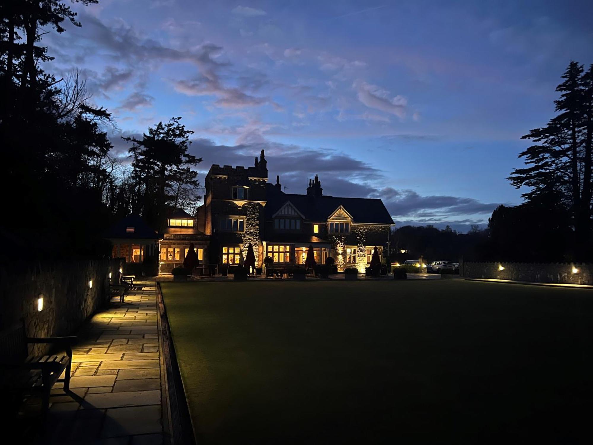 The Manor Boutique Hotel Restaurant And Bar Конви Экстерьер фото