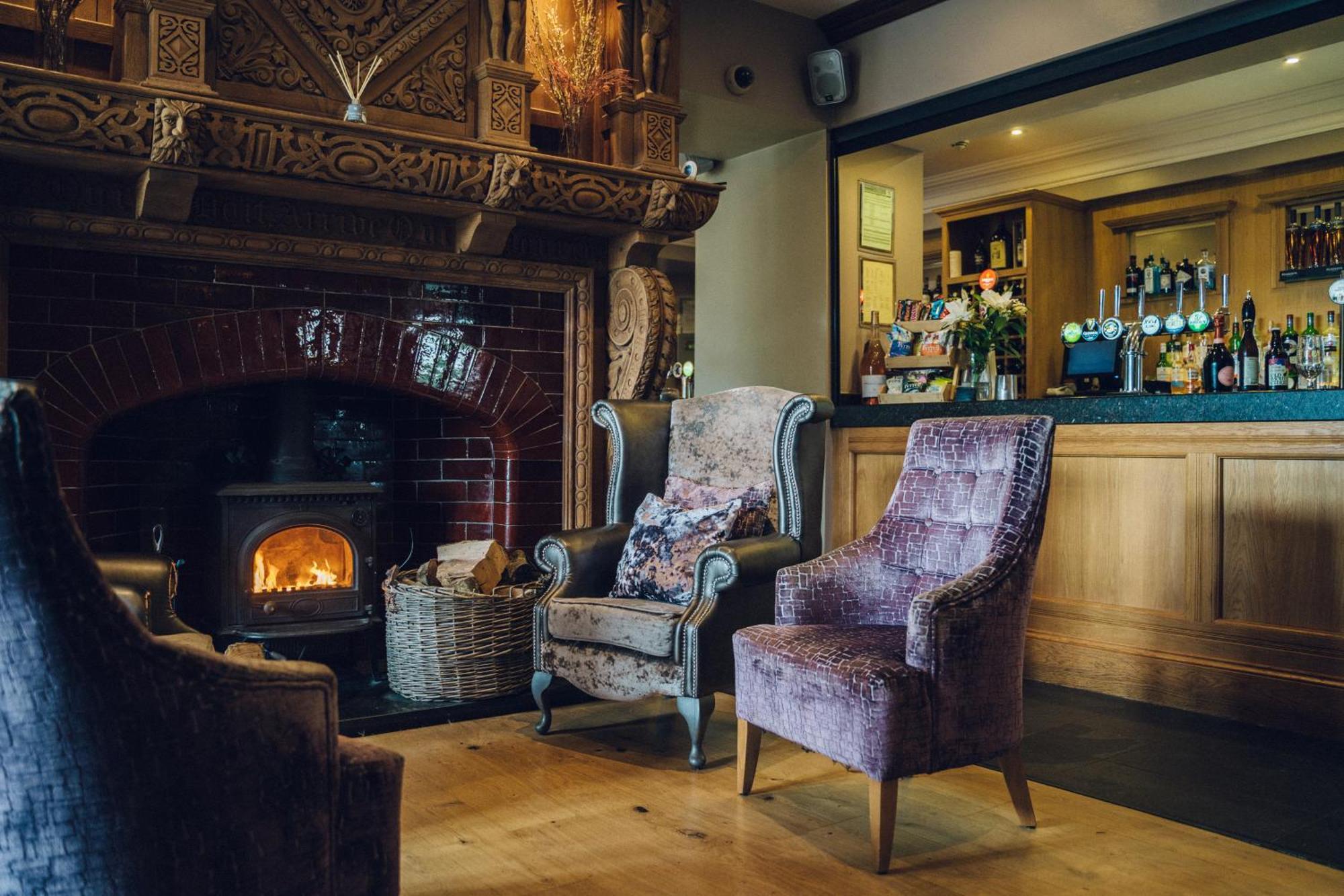 The Manor Boutique Hotel Restaurant And Bar Конви Экстерьер фото