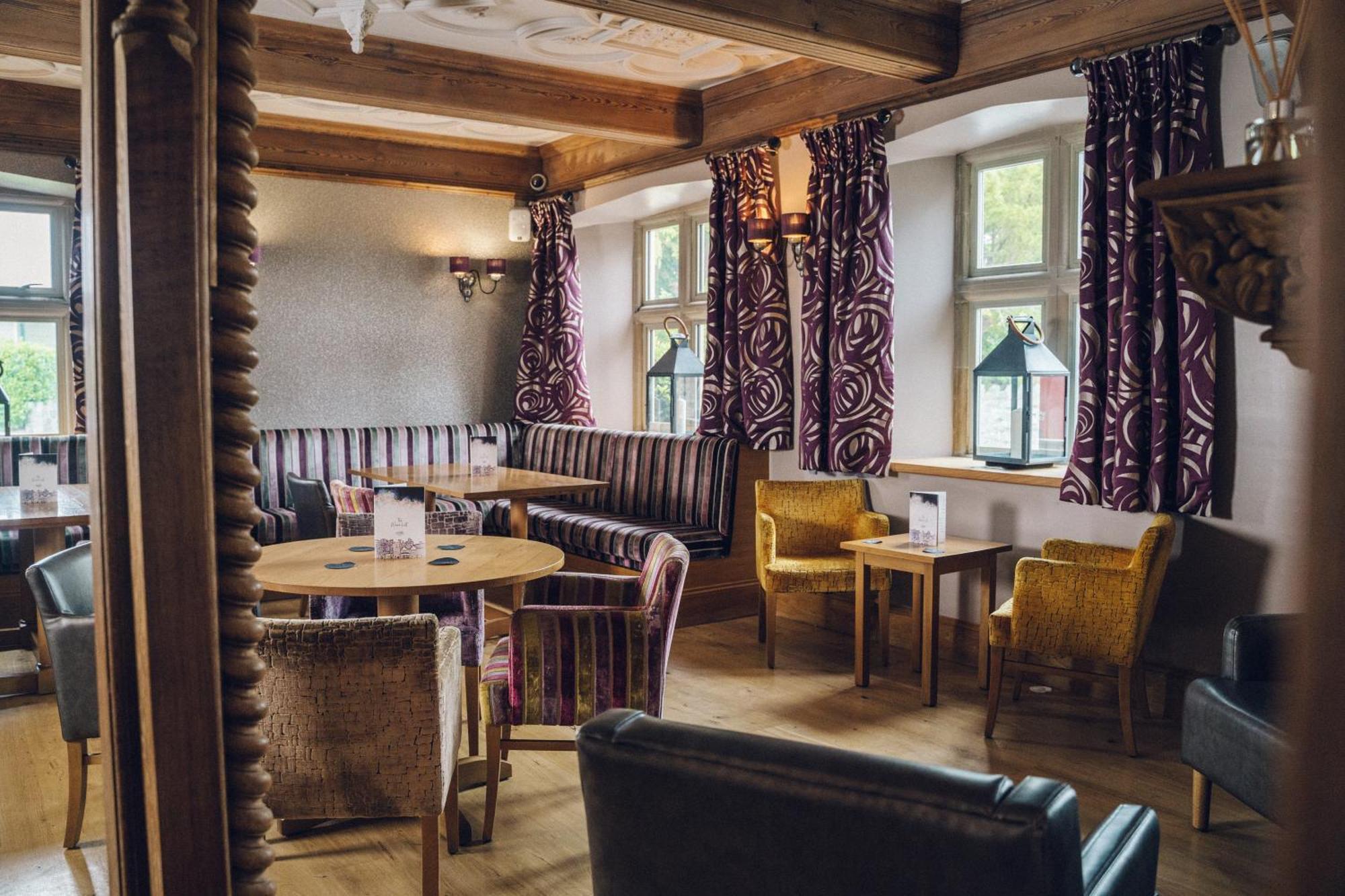 The Manor Boutique Hotel Restaurant And Bar Конви Экстерьер фото